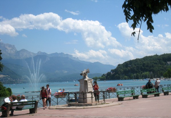 lac-annecy-600x416.jpg