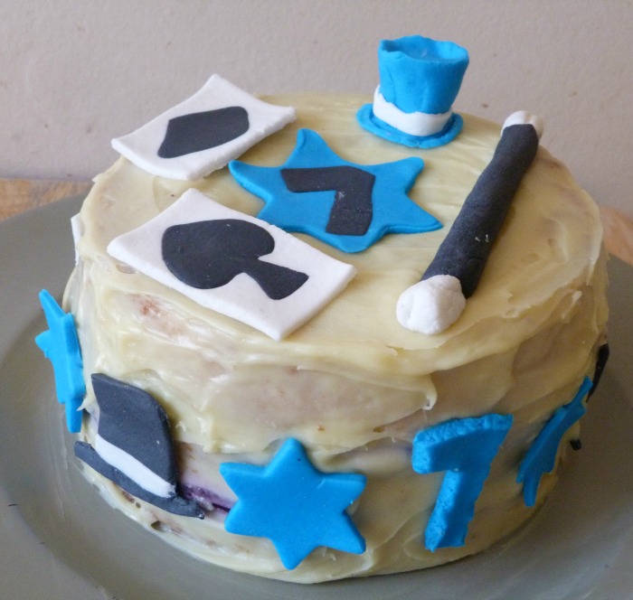 Un gâteau d'anniversaire spécial magie (bis repetita) - Chroniques